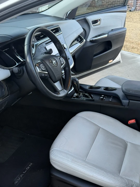 2013 Toyota Avalon 4th Gen - Image 9 of 21