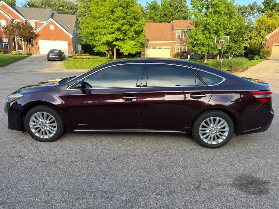 2013 Toyota Avalon 4th Gen - Image 2 of 15
