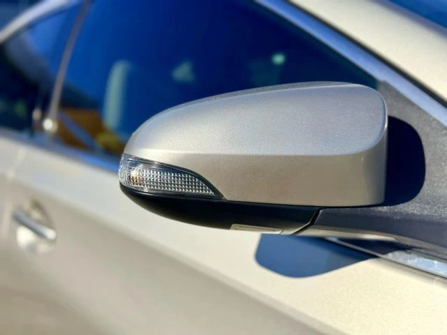 2013 Toyota Avalon 4th Gen - Image 16 of 21