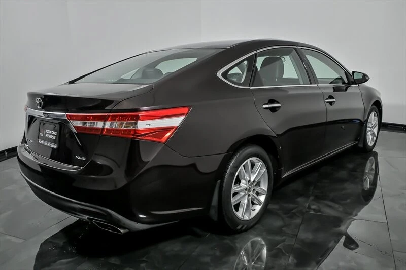 2013 Toyota Avalon 4th Gen - Image 10 of 21