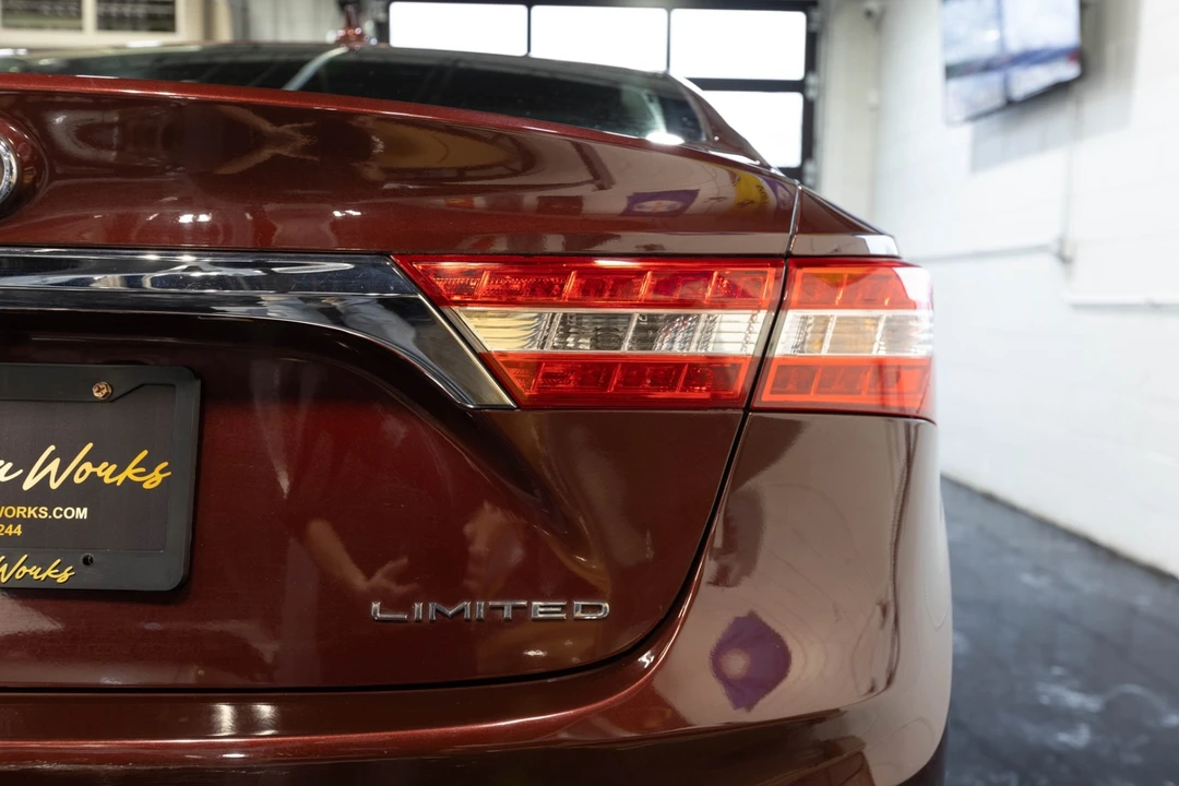 2013 Toyota Avalon 4th Gen - Image 12 of 21