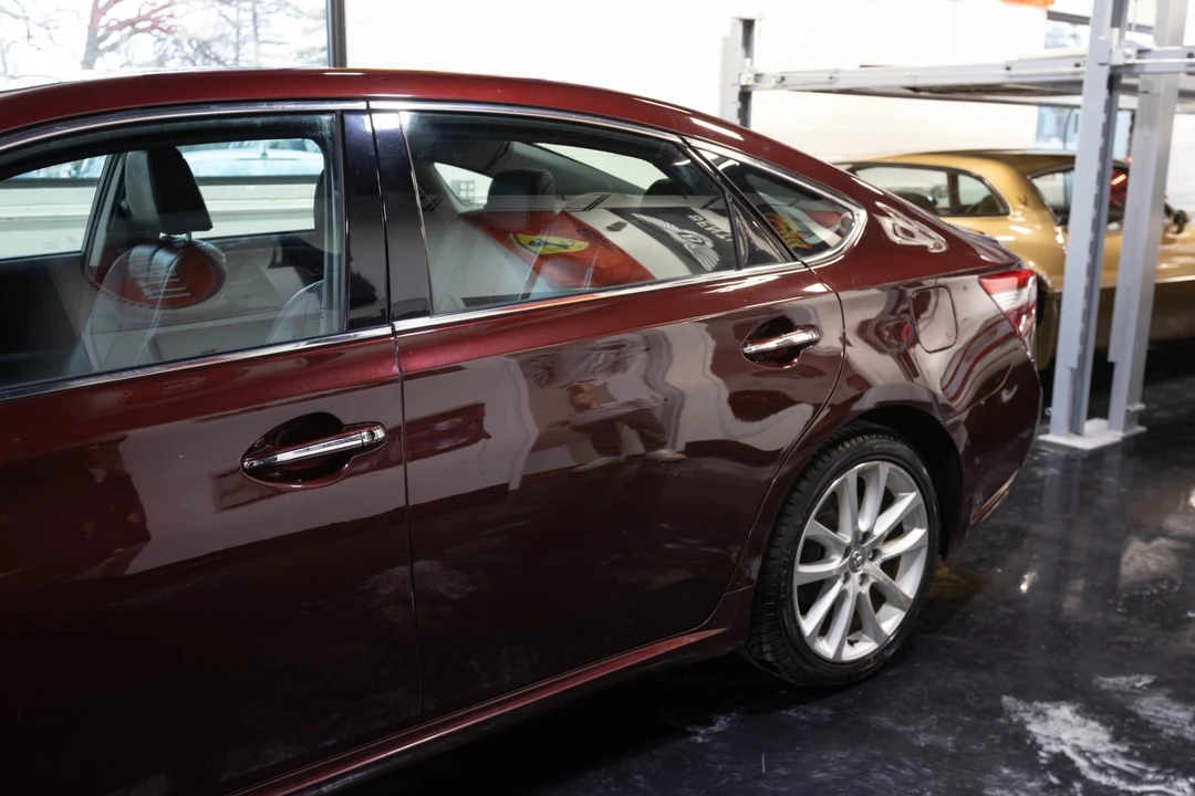 2013 Toyota Avalon 4th Gen - Image 6 of 21