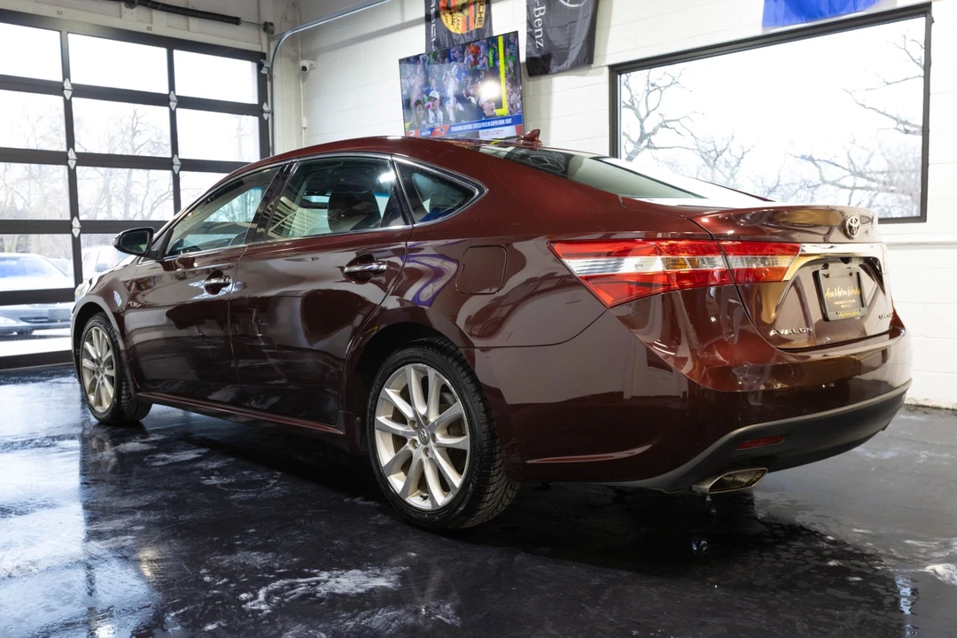 2013 Toyota Avalon 4th Gen - Image 9 of 21