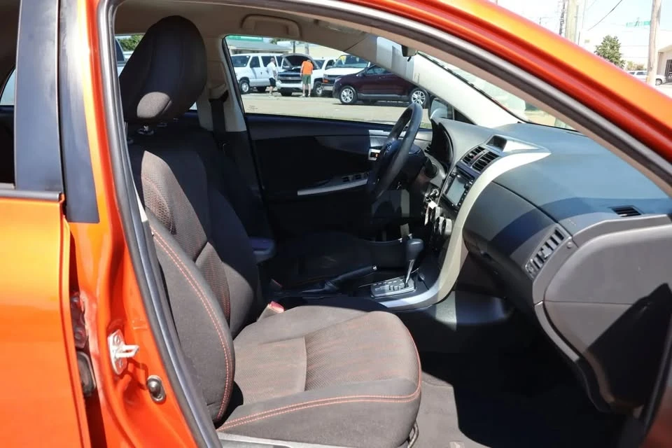 2013 Toyota Corolla 10th Gen - Image 12 of 17