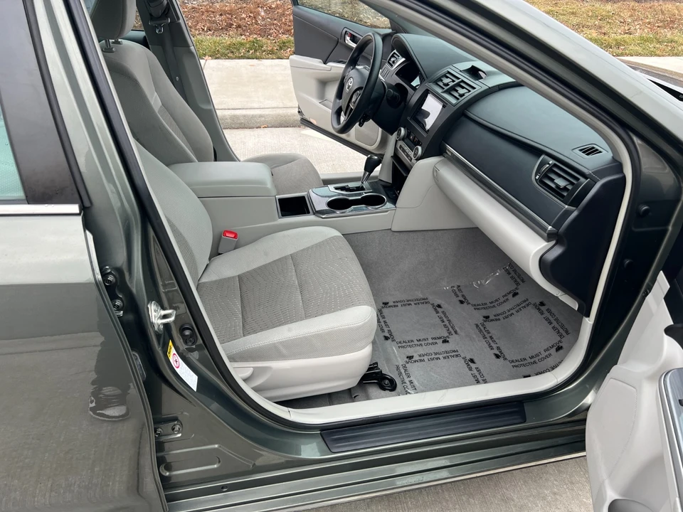 2013 Toyota Camry 7th Gen - Image 19 of 21