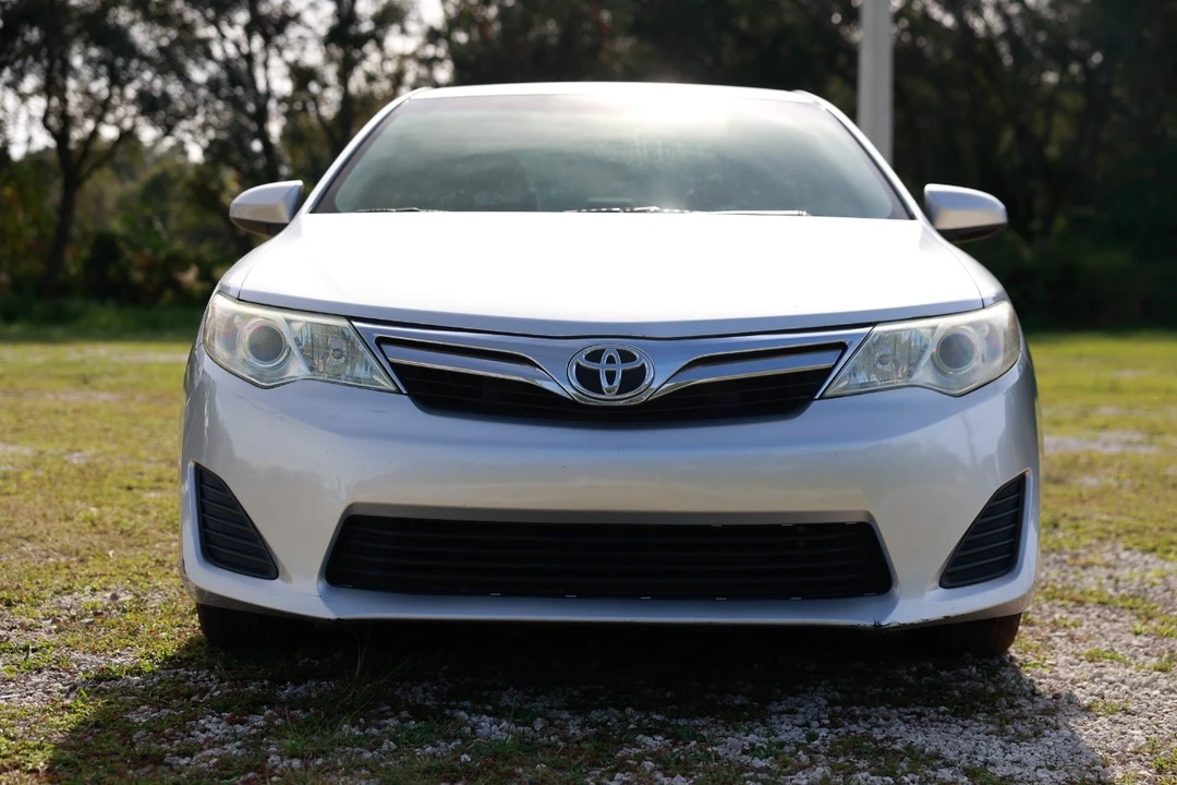 2013 Toyota Camry 7th Gen - Image 17 of 21