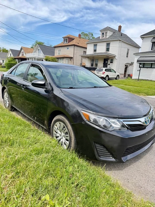 2013 Toyota Camry 7th Gen - Image 3 of 15