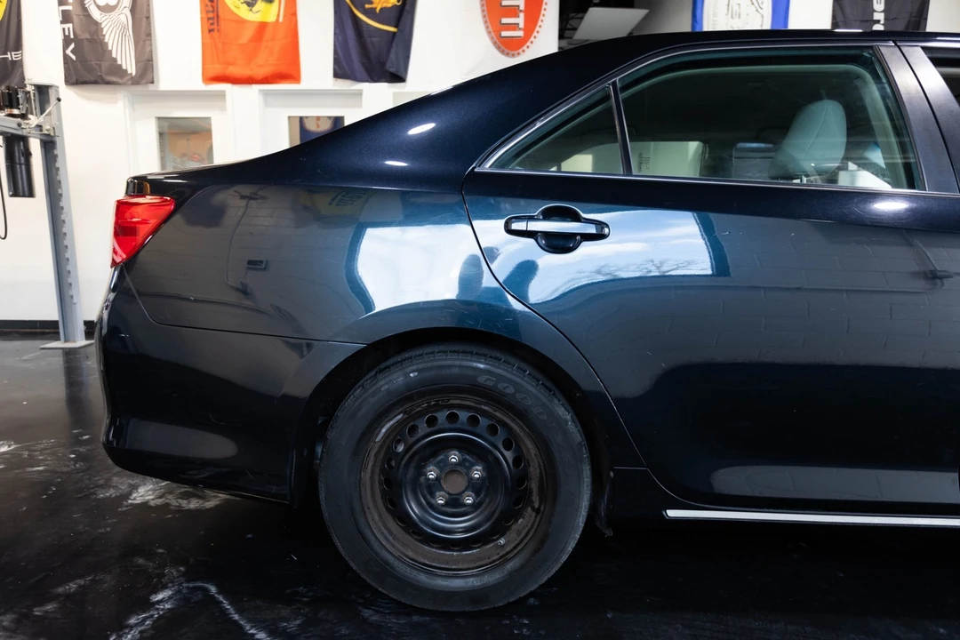 2013 Toyota Camry 7th Gen - Image 12 of 21