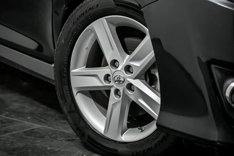 2013 Toyota Camry 7th Gen - Image 3 of 21