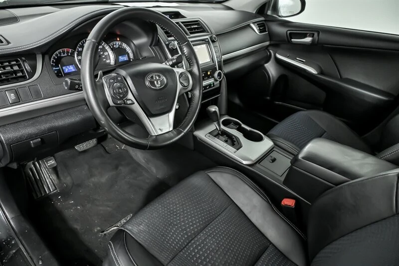 2013 Toyota Camry 7th Gen - Image 16 of 21