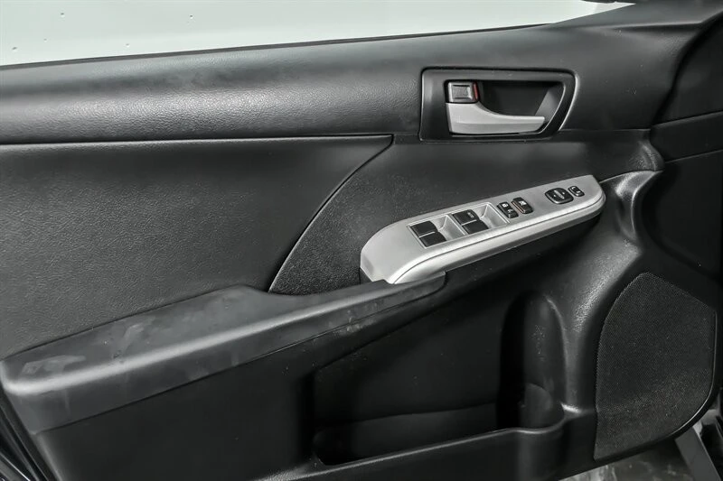 2013 Toyota Camry 7th Gen - Image 15 of 21