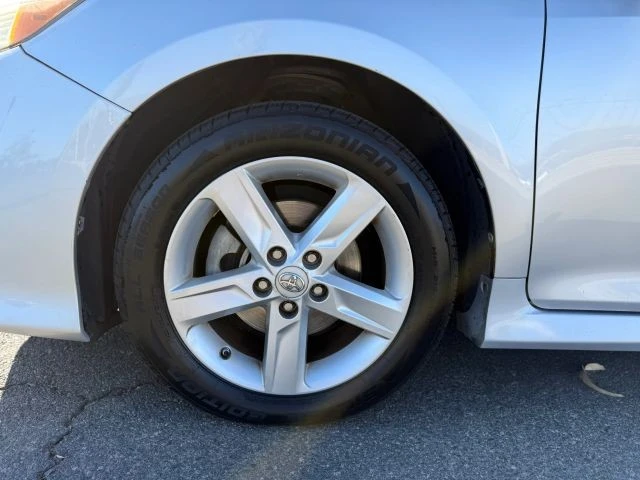 2013 Toyota Camry 7th Gen - Image 10 of 21
