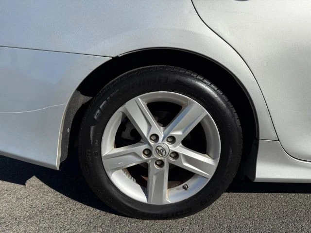 2013 Toyota Camry 7th Gen - Image 12 of 21