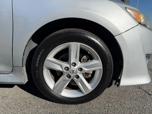 2013 Toyota Camry 7th Gen - Image 13 of 21