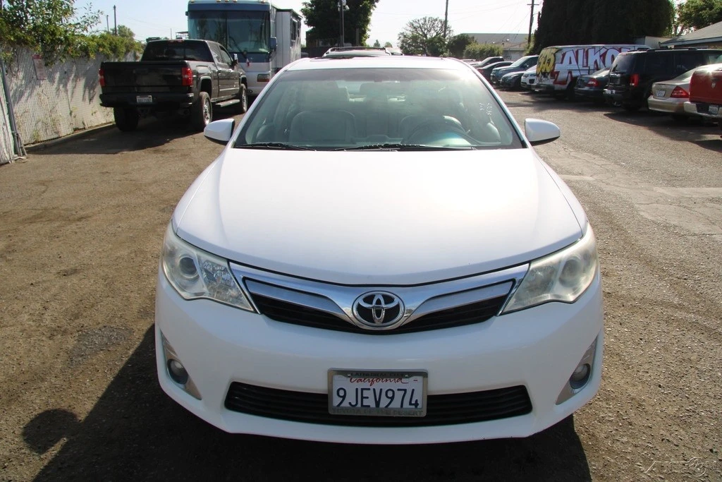 2013 Toyota Camry 7th Gen - Image 11 of 21