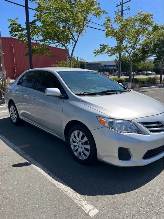 2013 Toyota Corolla 10th Gen - Image 6 of 17