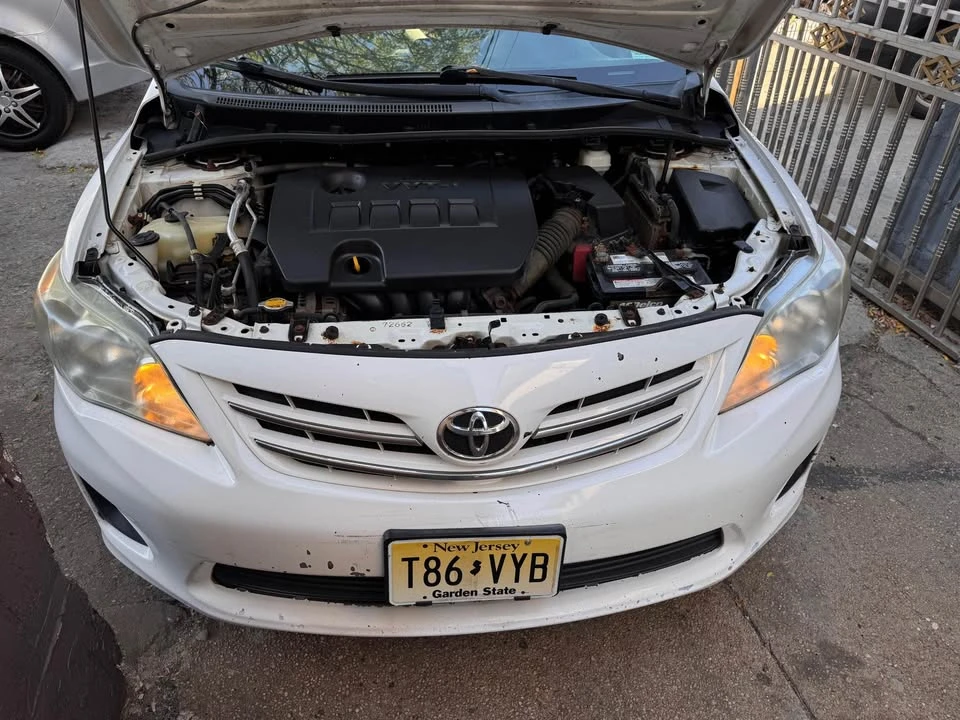 2013 Toyota Corolla 11th Gen - Image 6 of 9