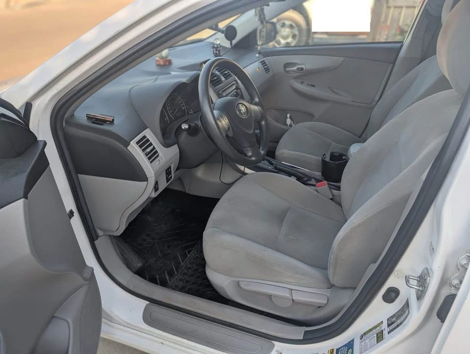 2013 Toyota Corolla 10th Gen - Image 6 of 9