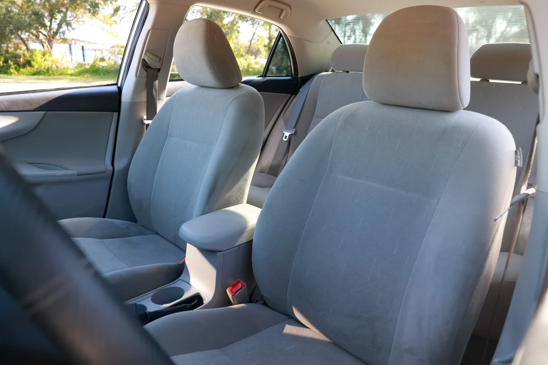 2013 Toyota Corolla 10th Gen - Image 6 of 12