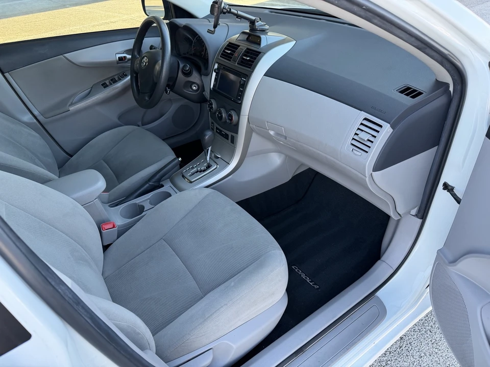 2013 Toyota Corolla 10th Gen - Image 18 of 21