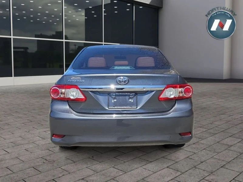 2013 Toyota Corolla 10th Gen - Image 4 of 12