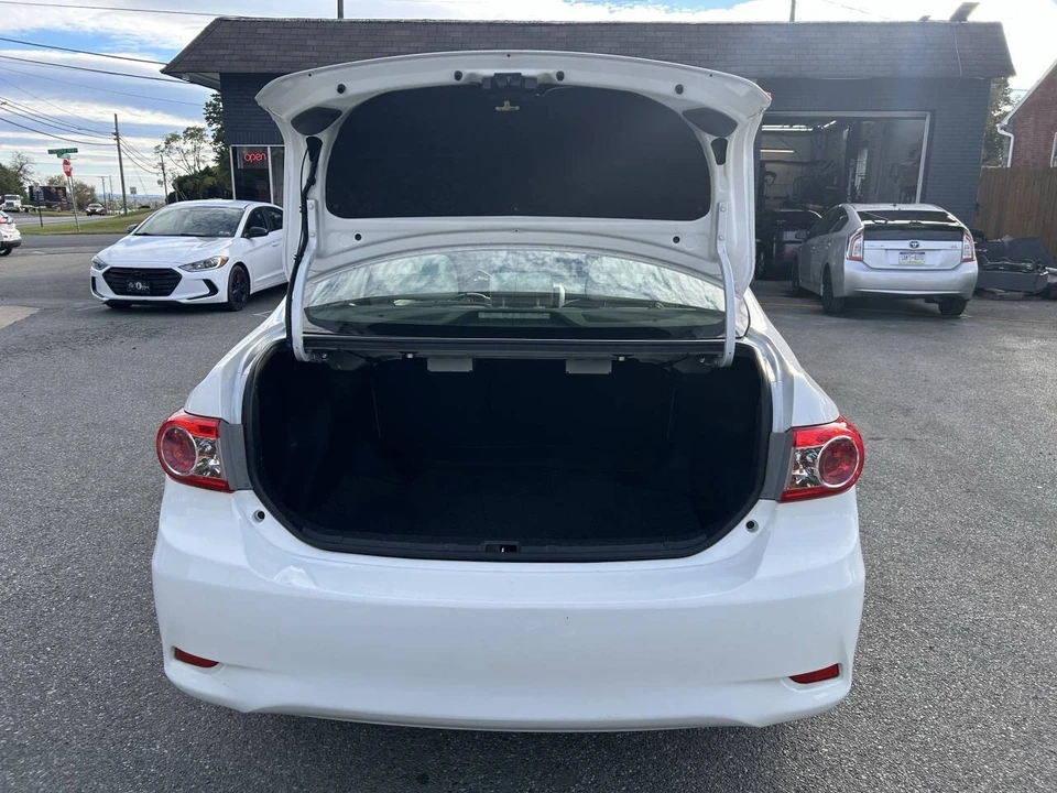 2013 Toyota Corolla 10th Gen - Image 12 of 21