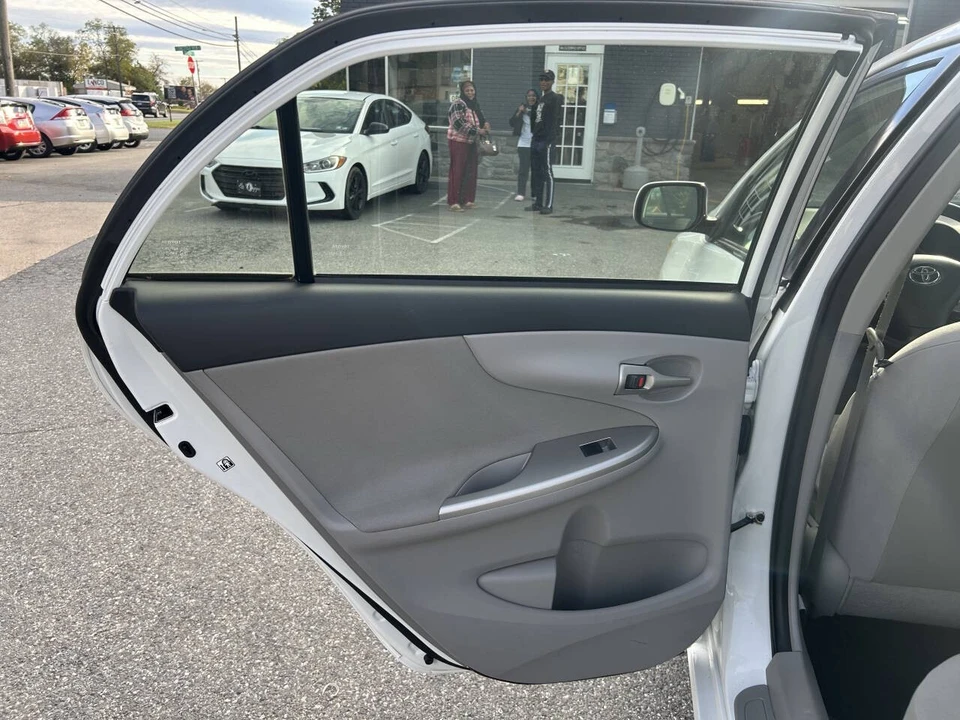 2013 Toyota Corolla 10th Gen - Image 10 of 21