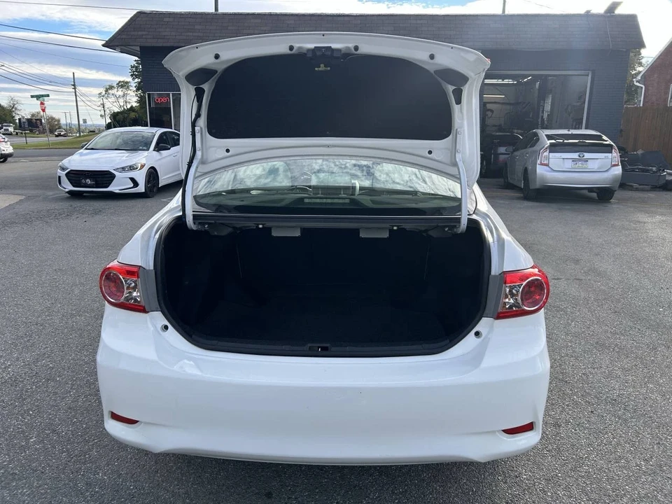 2013 Toyota Corolla 10th Gen - Image 12 of 21