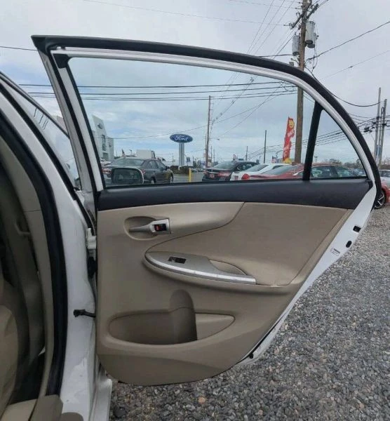 2013 Toyota Corolla 10th Gen - Image 11 of 12