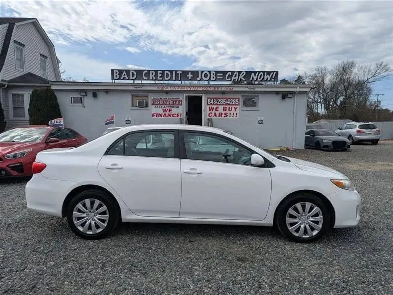 2013 Toyota Corolla 10th Gen - Image 5 of 12