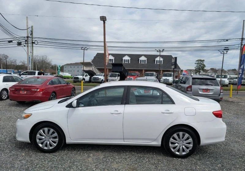 2013 Toyota Corolla 10th Gen - Image 4 of 12
