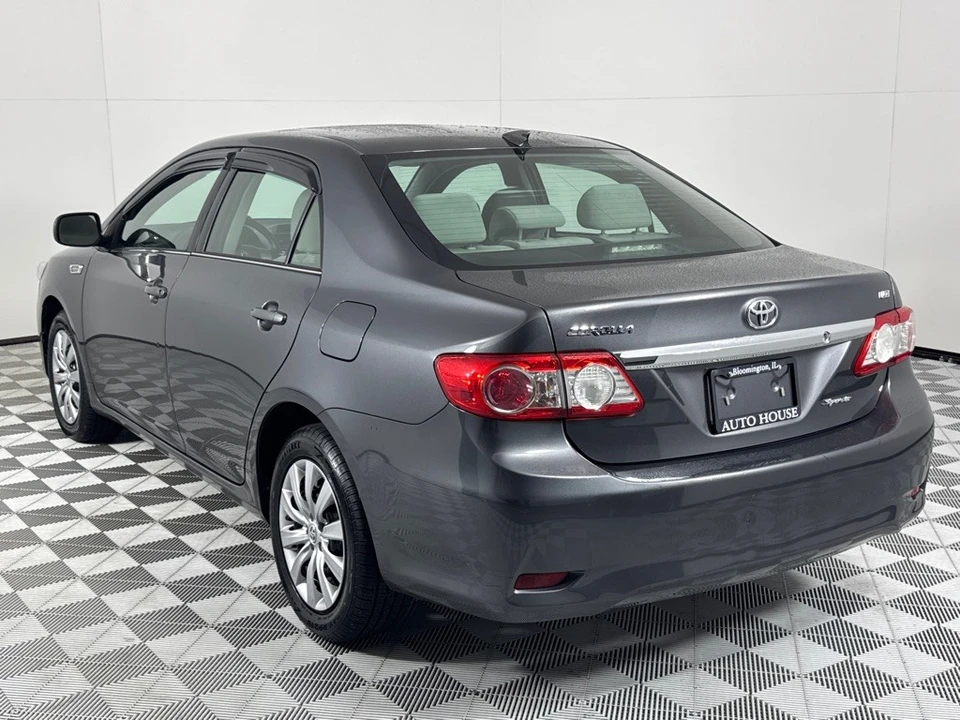 2013 Toyota Corolla 10th Gen - Image 7 of 12