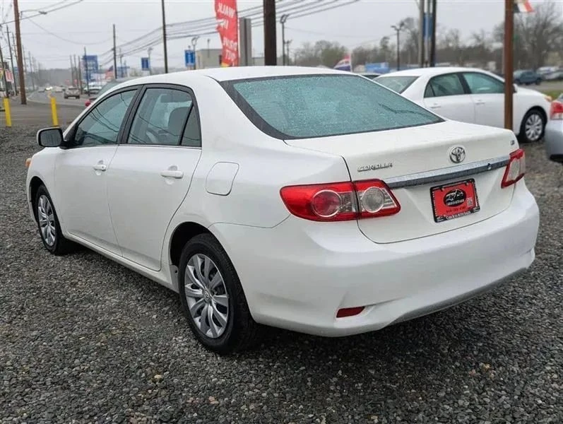2013 Toyota Corolla 10th Gen - Image 7 of 12