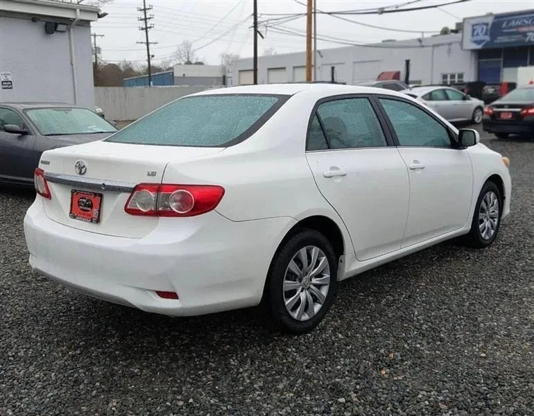 2013 Toyota Corolla 10th Gen - Image 5 of 12