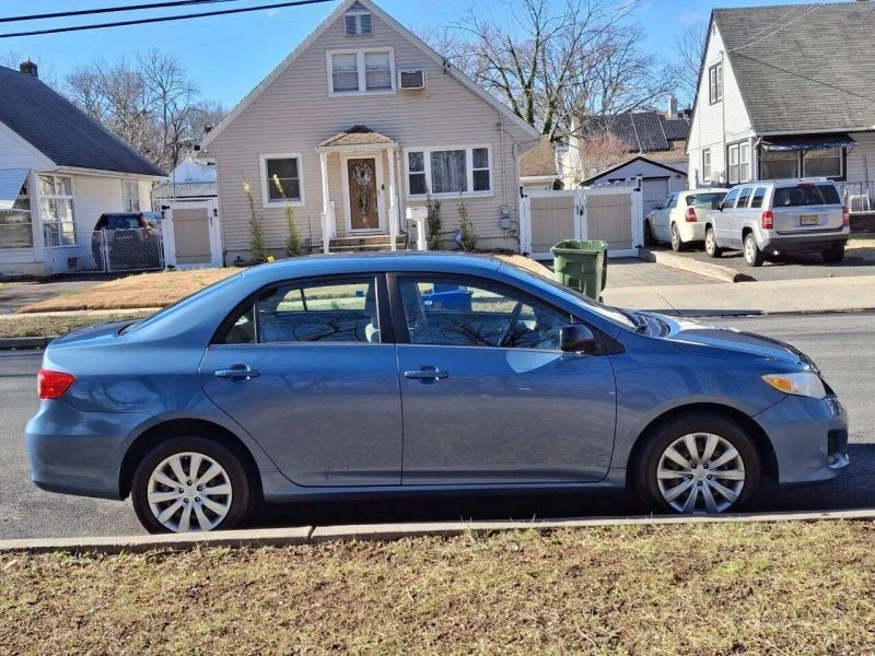 2013 Toyota Corolla 10th Gen - Image 10 of 12
