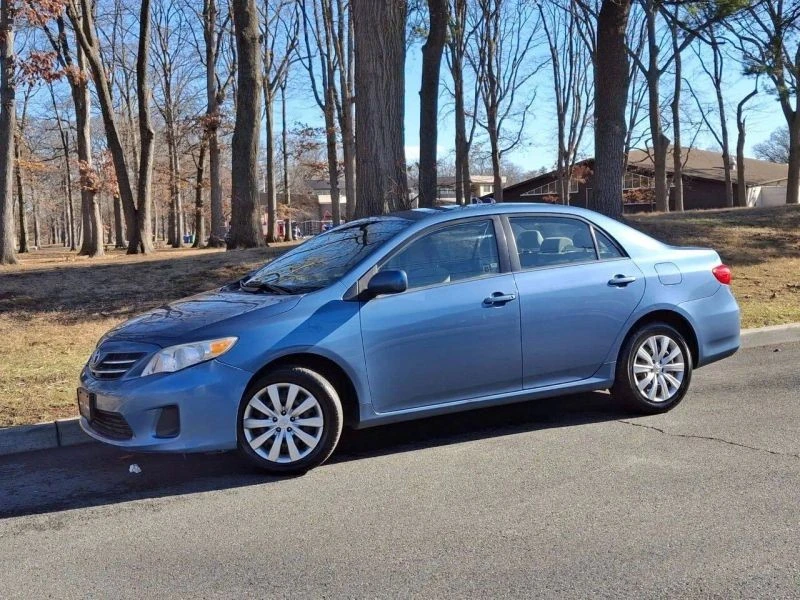 2013 Toyota Corolla 10th Gen - Image 9 of 12