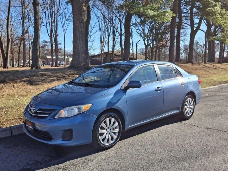 2013 Toyota Corolla 10th Gen - Image 2 of 12