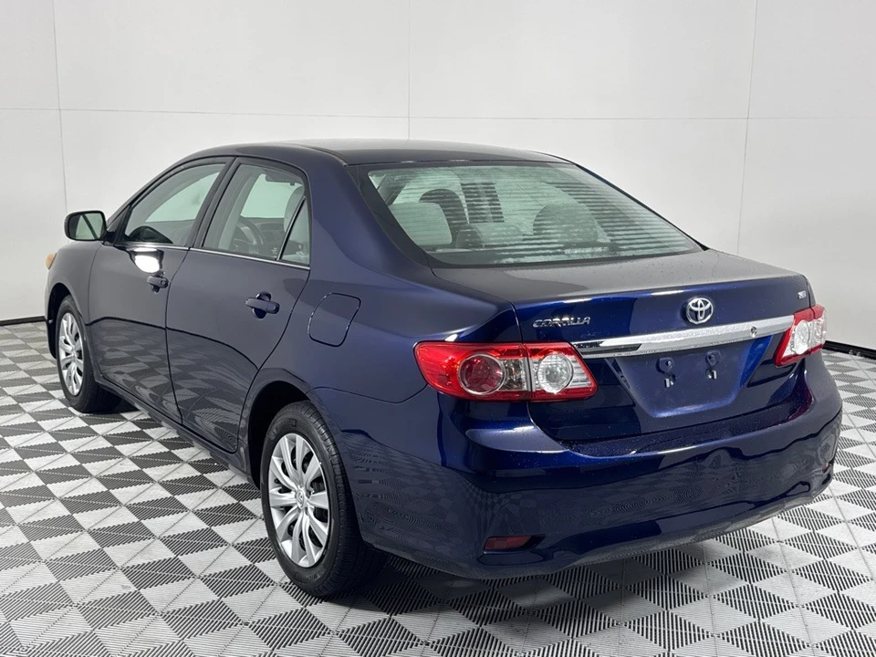 2013 Toyota Corolla 10th Gen - Image 7 of 12