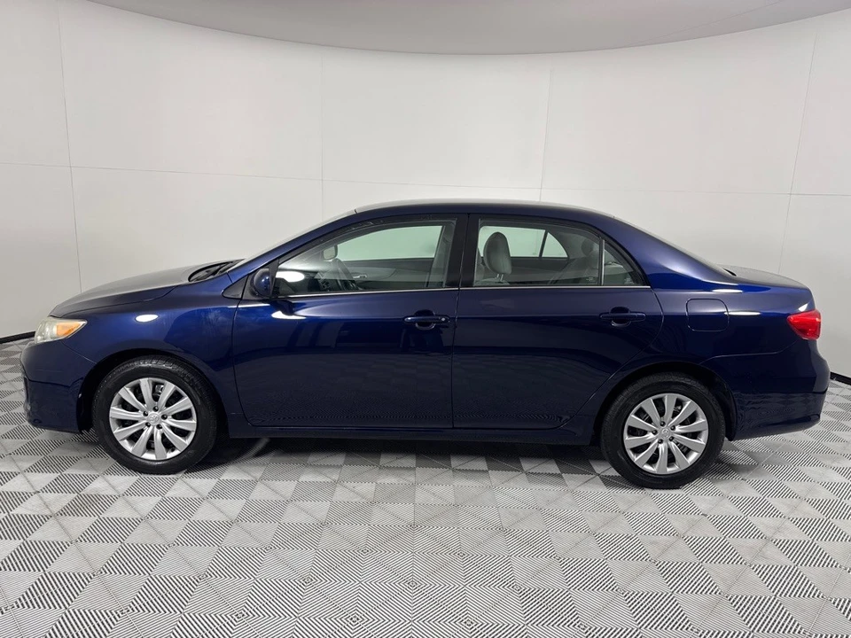 2013 Toyota Corolla 10th Gen - Image 8 of 12