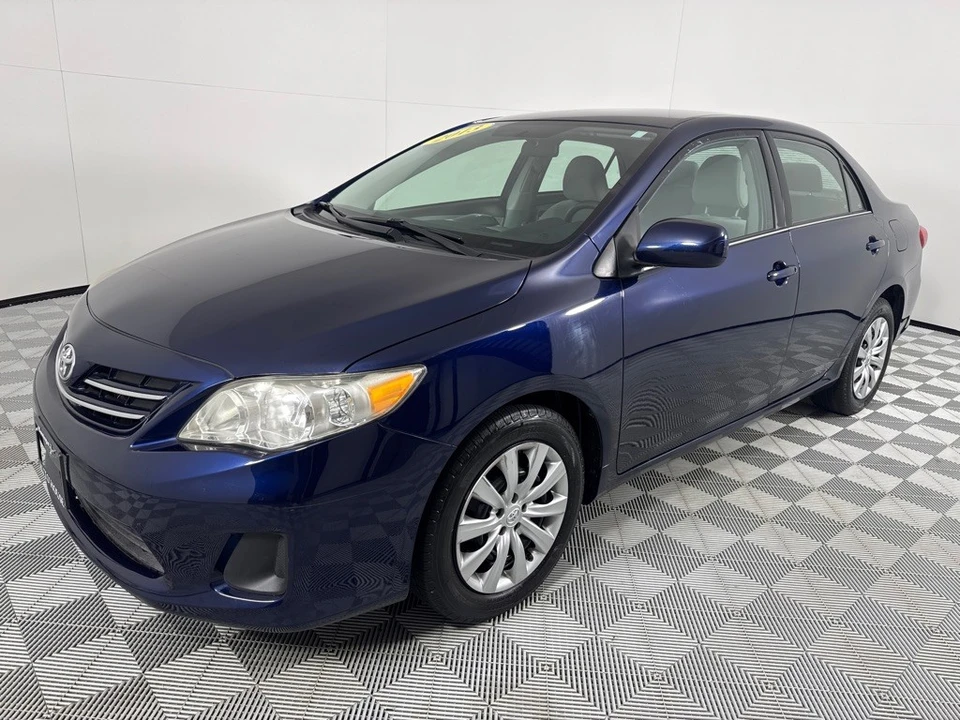 2013 Toyota Corolla 10th Gen - Image 9 of 12