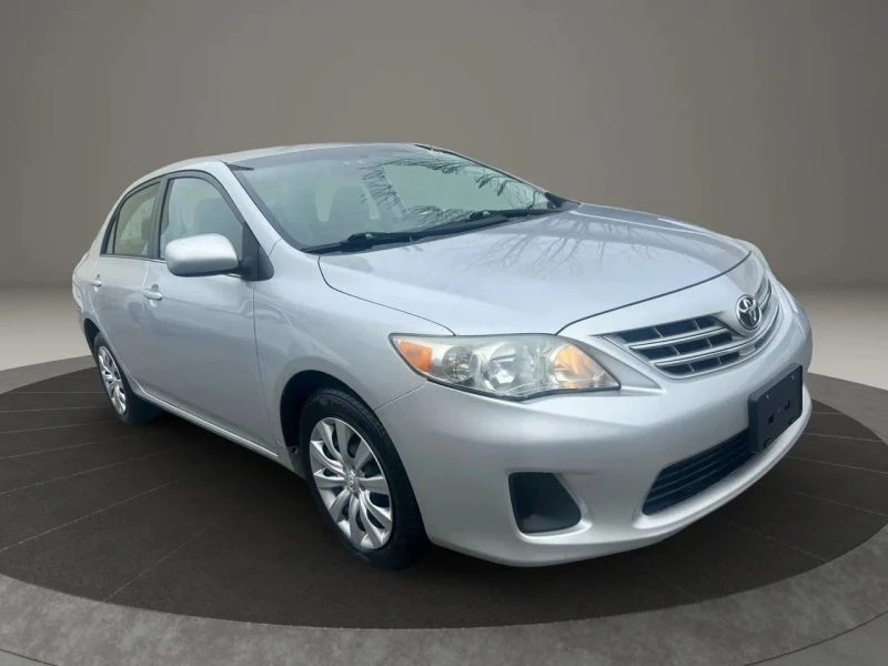 2013 Toyota Corolla 10th Gen - Image 2 of 12