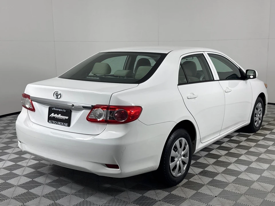 2013 Toyota Corolla 10th Gen - Image 5 of 21