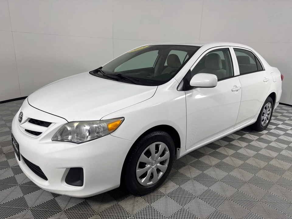 2013 Toyota Corolla 10th Gen - Image 8 of 21
