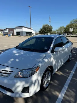 2013 Toyota Corolla 11th Gen - Image 2 of 8
