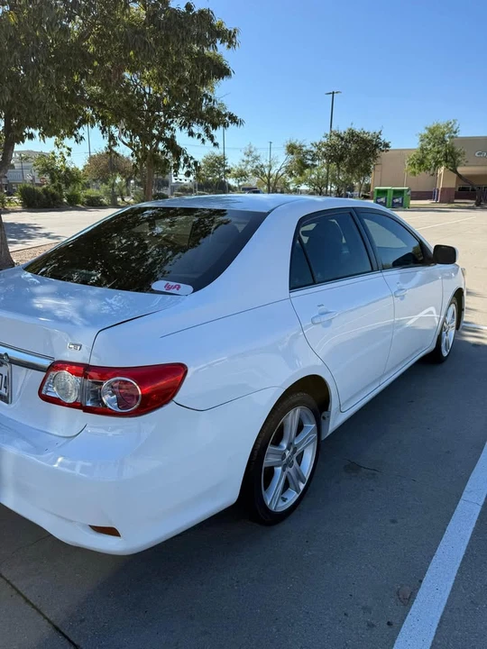 2013 Toyota Corolla 11th Gen - Image 4 of 8