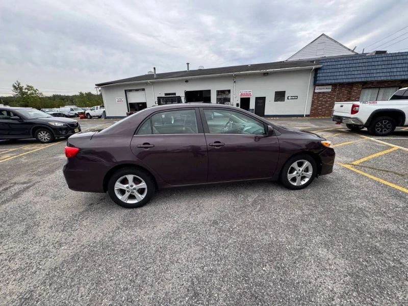 2013 Toyota Corolla 10th Gen - Image 7 of 12