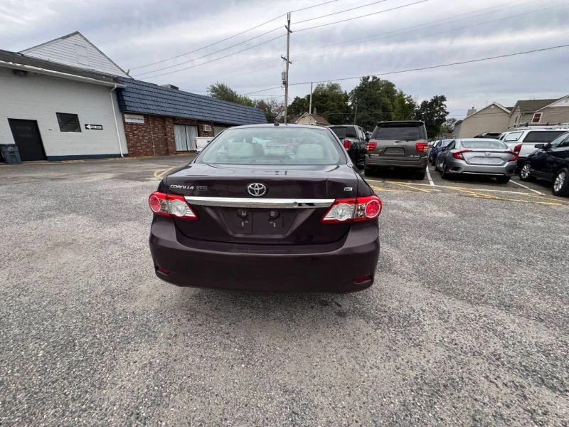 2013 Toyota Corolla 10th Gen - Image 11 of 12