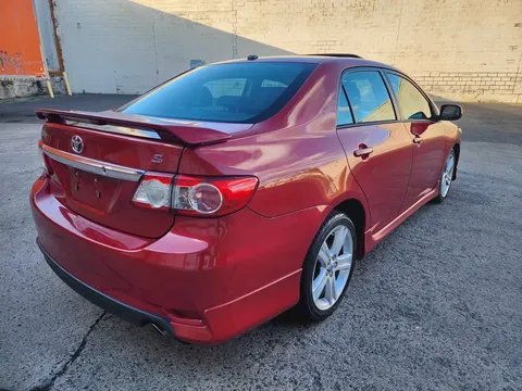 2013 Toyota Corolla 10th Gen - Image 4 of 9