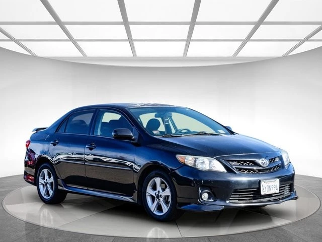 2013 Toyota Corolla 10th Gen - Image 4 of 12