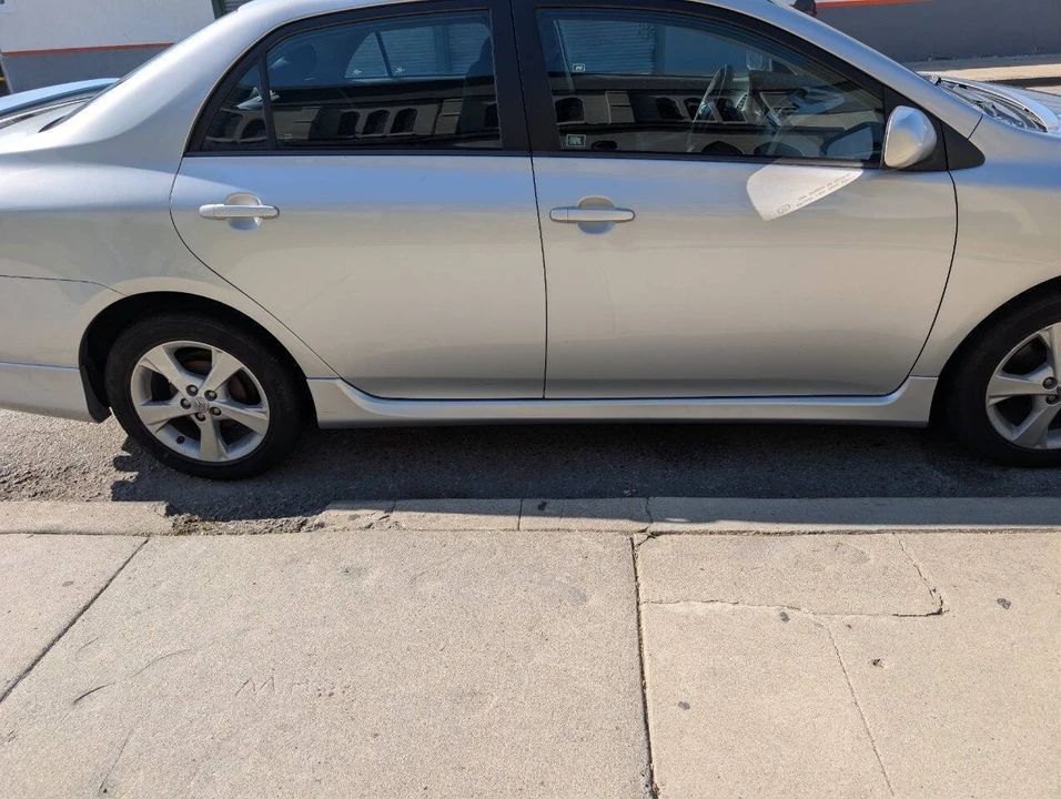 2013 Toyota Corolla 11th Gen - Image 5 of 16